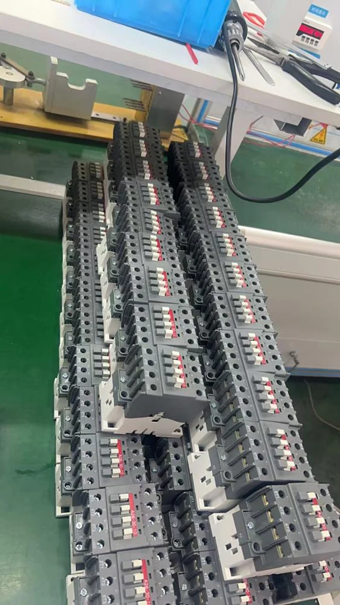 A50-30-11 3 Pole AC Contactor 100A 1NO+1NC Auxiliary Contacts